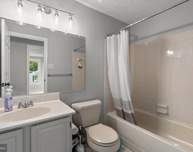 8428 Braddock Way - Photo Thumbnail 27