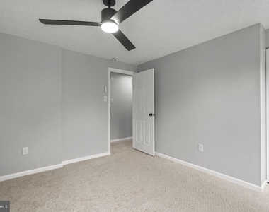 8428 Braddock Way - Photo Thumbnail 26