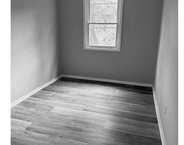 1904 Eloise Lane - Photo Thumbnail 6