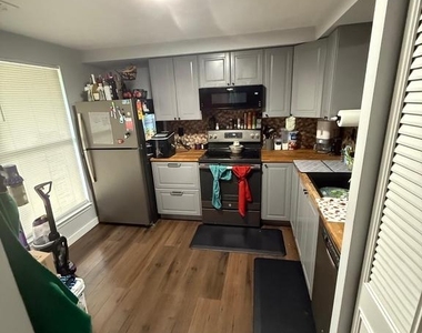 508 Riggs Court - Photo Thumbnail 3