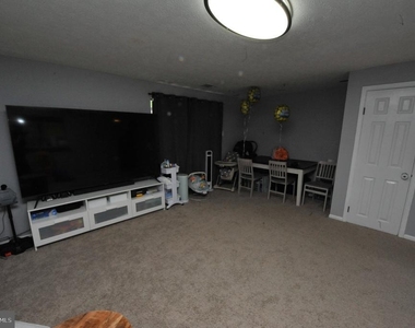 508 Riggs Court - Photo Thumbnail 10