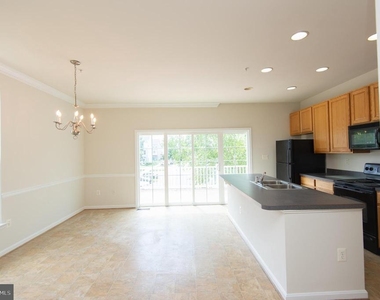 214 Tidewater Drive - Photo Thumbnail 6