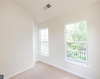 214 Tidewater Drive - Photo Thumbnail 32