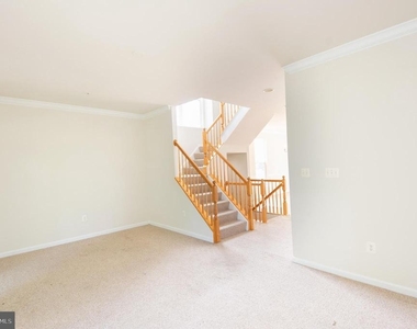 214 Tidewater Drive - Photo Thumbnail 11