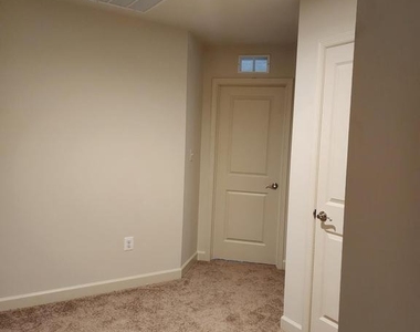 299 Buckeye Circle - Photo Thumbnail 10