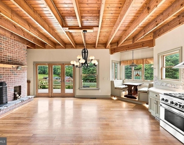 17330 Masemore Road - Photo Thumbnail 3