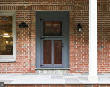 17330 Masemore Road - Photo Thumbnail 3