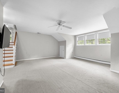 7811 Maple Avenue - Photo Thumbnail 31