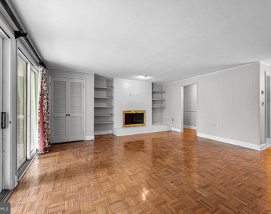7811 Maple Avenue - Photo Thumbnail 35