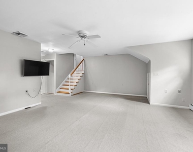 7811 Maple Avenue - Photo Thumbnail 30