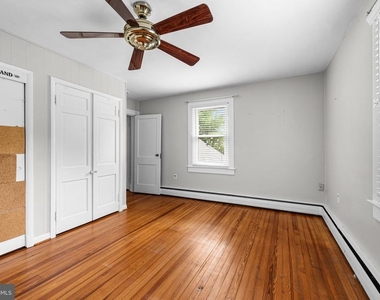 7811 Maple Avenue - Photo Thumbnail 24