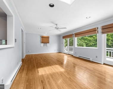 7811 Maple Avenue - Photo Thumbnail 17