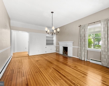 7811 Maple Avenue - Photo Thumbnail 5