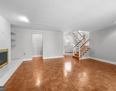 7811 Maple Avenue - Photo Thumbnail 36