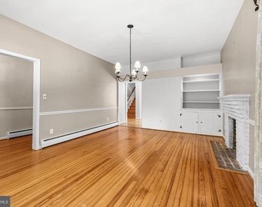 7811 Maple Avenue - Photo Thumbnail 4