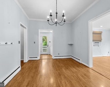 7811 Maple Avenue - Photo Thumbnail 10