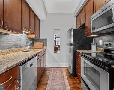 1714 Park Avenue - Photo Thumbnail 10