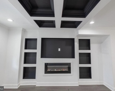 3905 8th Street - Photo Thumbnail 4