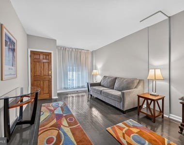 602 S Macon Street - Photo Thumbnail 2