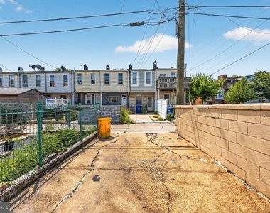 602 S Macon Street - Photo Thumbnail 5