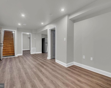3800 Greenmount Avenue - Photo Thumbnail 7