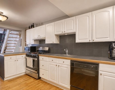 1518 Aliceanna Street - Photo Thumbnail 1