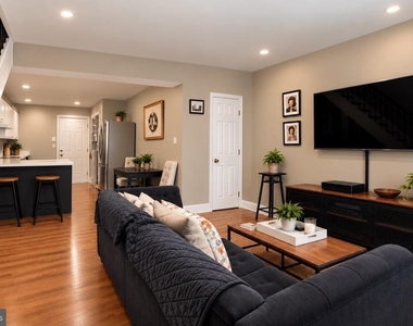 1518 Aliceanna Street - Photo Thumbnail 14
