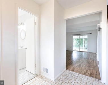 2249 Four Seasons Drive - Photo Thumbnail 1