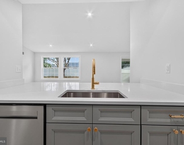 45 Tiffany Drive - Photo Thumbnail 11