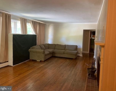 129 Kells Avenue - Photo Thumbnail 3