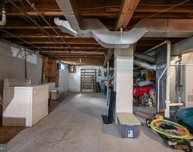 212 N American Avenue - Photo Thumbnail 9