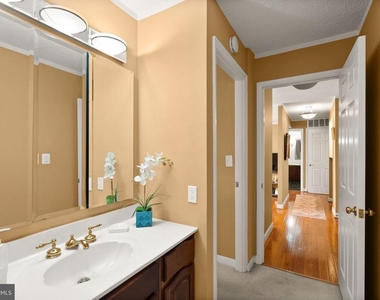 1077 30th Street Nw - Photo Thumbnail 13