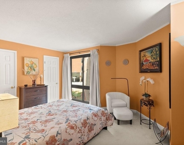 1077 30th Street Nw - Photo Thumbnail 9