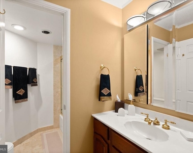 1077 30th Street Nw - Photo Thumbnail 12