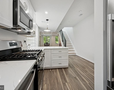 1850 Ingleside Terrace Nw - Photo Thumbnail 7