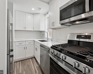 1850 Ingleside Terrace Nw - Photo Thumbnail 6