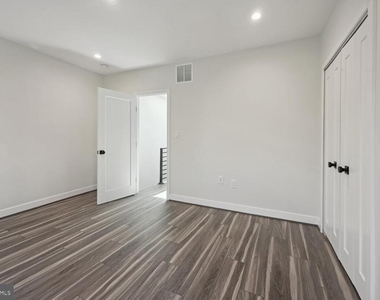 1850 Ingleside Terrace Nw - Photo Thumbnail 11