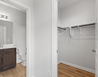 7814 Wilfred Dr - Photo Thumbnail 16