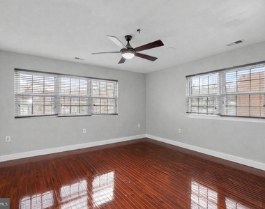 4410 Foote Street Ne - Photo Thumbnail 4