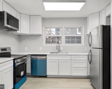 4410 Foote Street Ne - Photo Thumbnail 2