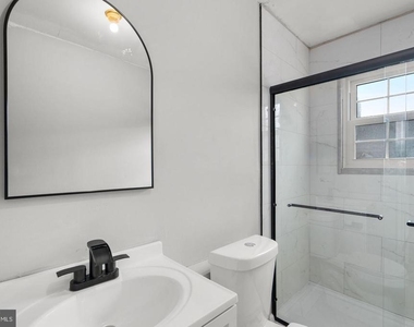 4410 Foote Street Ne - Photo Thumbnail 5
