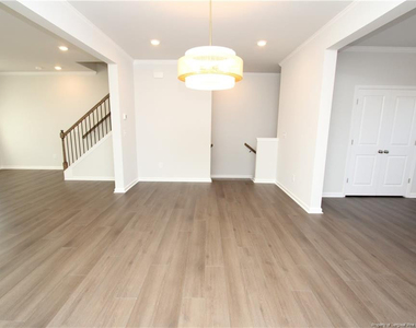 510 Light Oak Way - Photo Thumbnail 6