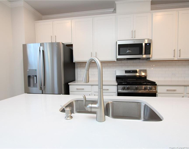 510 Light Oak Way - Photo Thumbnail 12