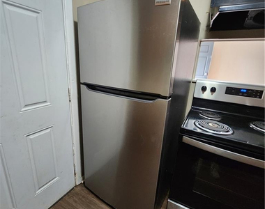 3214 Tallywood Drive - Photo Thumbnail 5