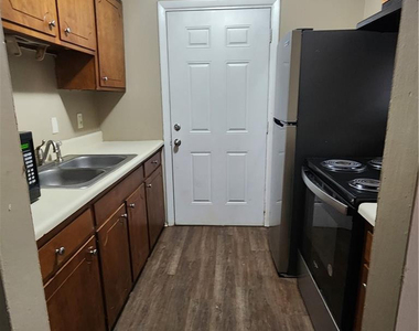 3214 Tallywood Drive - Photo Thumbnail 2