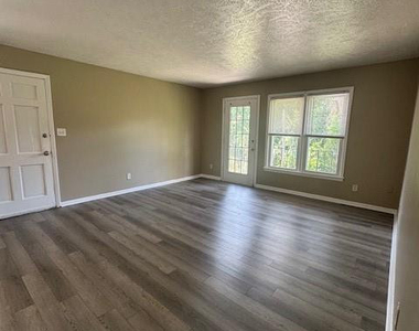 3214 Tallywood Drive - Photo Thumbnail 6