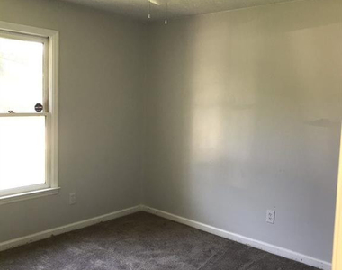 6233 Rhemish Drive - Photo Thumbnail 7