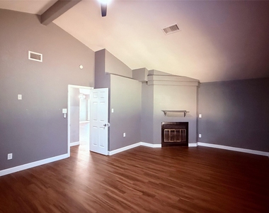 12314 Thompkins Dr - Photo Thumbnail 19