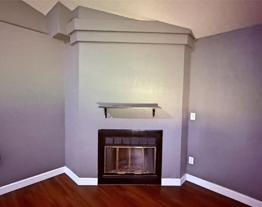12314 Thompkins Dr - Photo Thumbnail 16