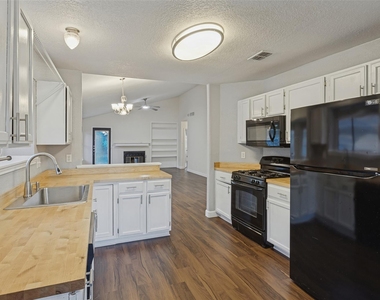 12314 Thompkins Dr - Photo Thumbnail 11